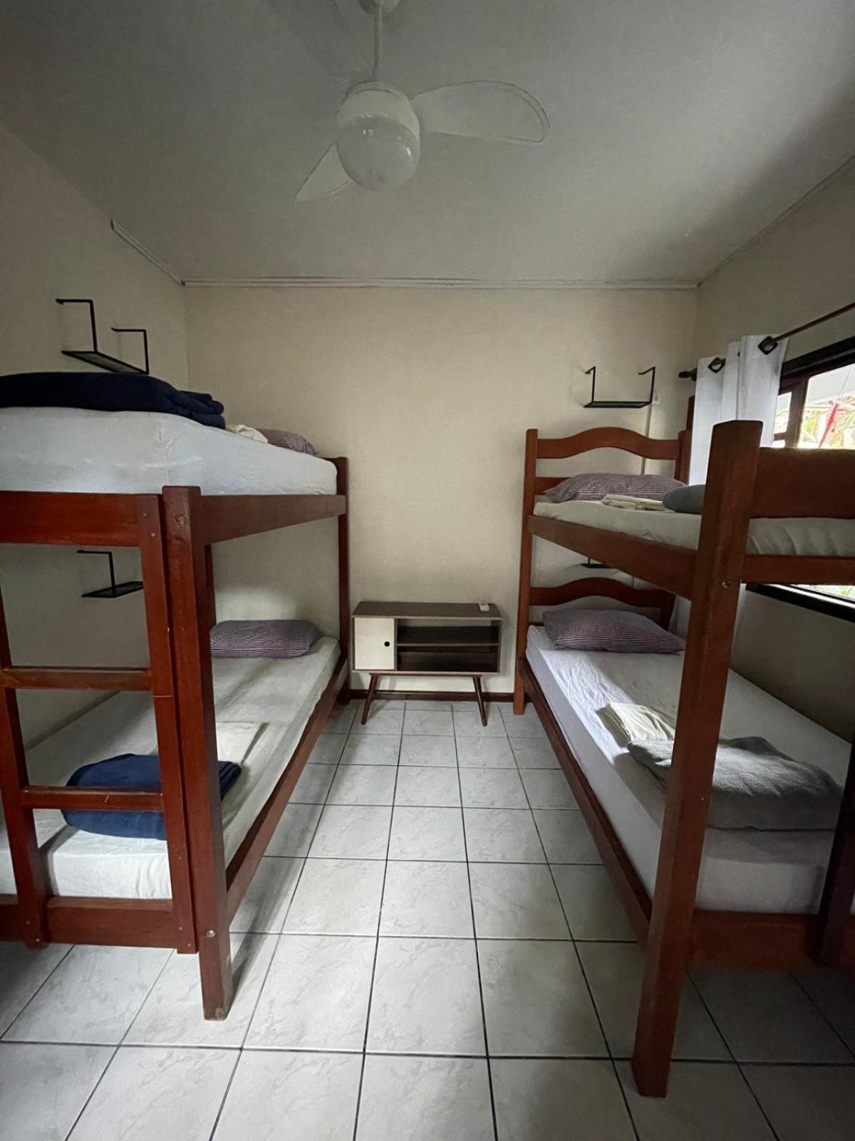 Mahalo Hostel Vila do Abraao Bagian luar foto