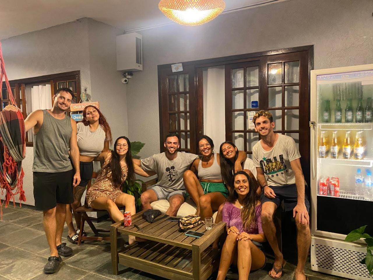 Mahalo Hostel Vila do Abraao Bagian luar foto